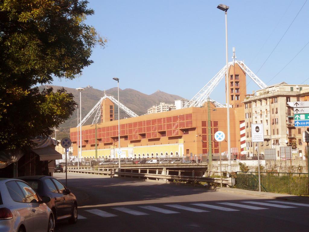 Centrale & Parking Appartement Genua Buitenkant foto